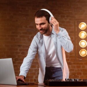 Online DJ Booking Management System
